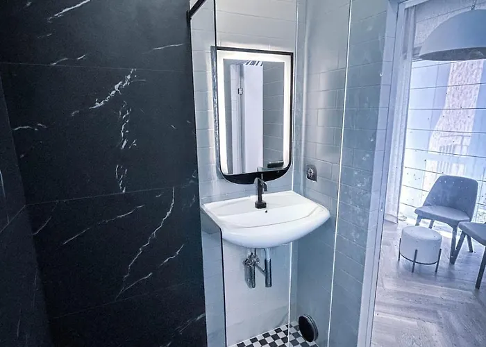 Center Deluxe Art * Warszawa